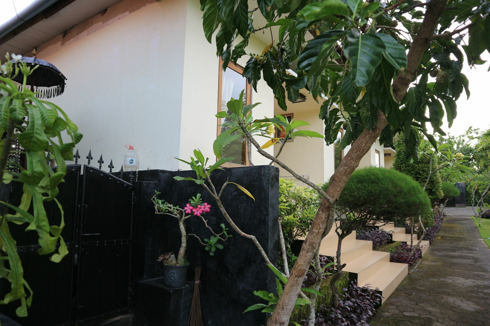 Bhujangga'S Village Near Pantai Uluwatu Redpartner Eksteriør bilde